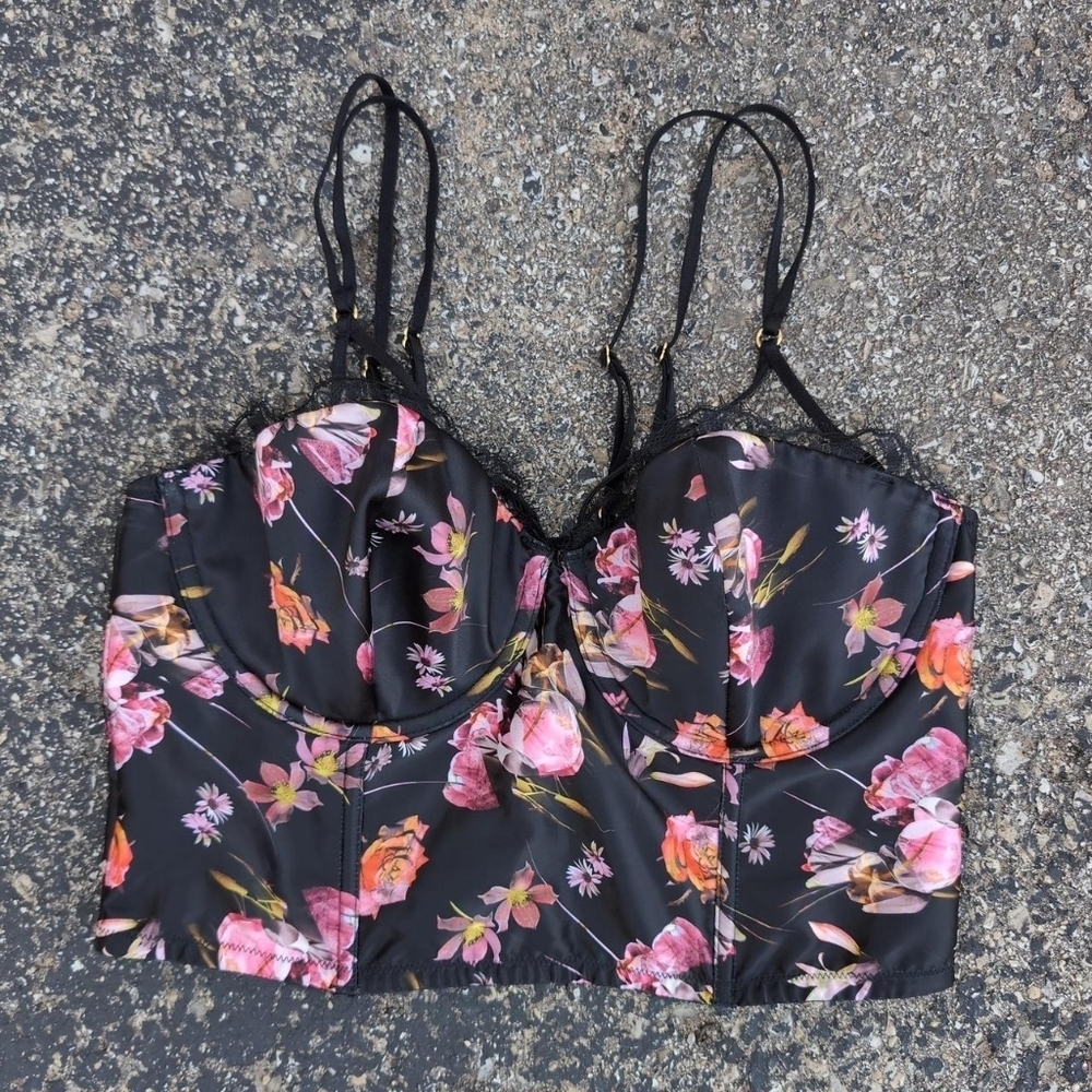 🔥4/$40  Strappy 34 D Victoria's Secret Satin "very Sexy" floral corset